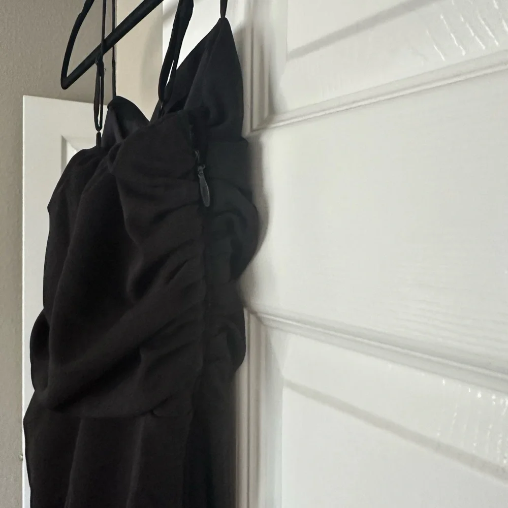 Abercrombie Ruched Front Cutout Asymmetrical Midi Dress - Picture 8 of 10